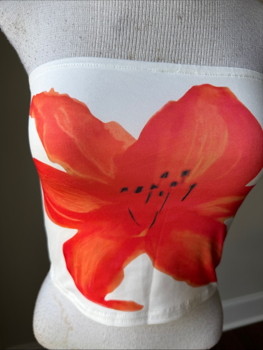 Women’s White Strapless Floral Tube Top with Red-Orange Bloom